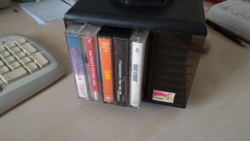 Porta cassette stereo 4 