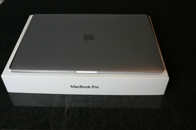 Apple MacBook Pro 15, 2020, touch bar Telefonia