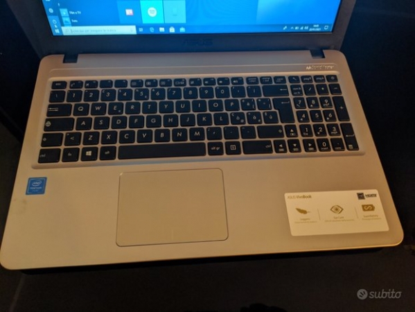 Laptop Asus F540N 