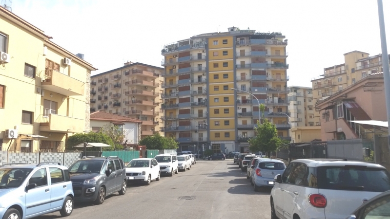 3 VANI di 80 Mq ZONA NOCE/VIALE REGIONE SICILIANA Appartamenti